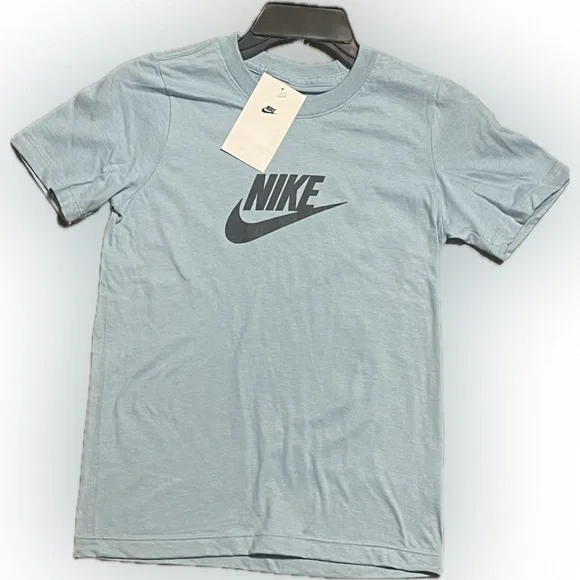 Nike kids Sky Blue Short Sleeve Tee - Picture 1 of 1